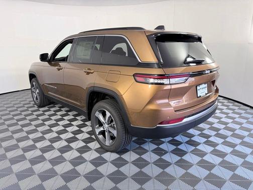 Copper 2026 Jeep Grand Cherokee Limited 4x2