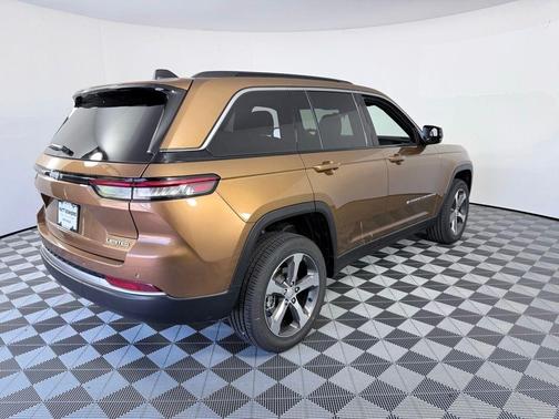 Copper 2026 Jeep Grand Cherokee Limited 4x2