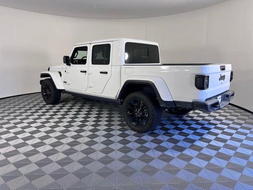 2024 Jeep Gladiator Sport