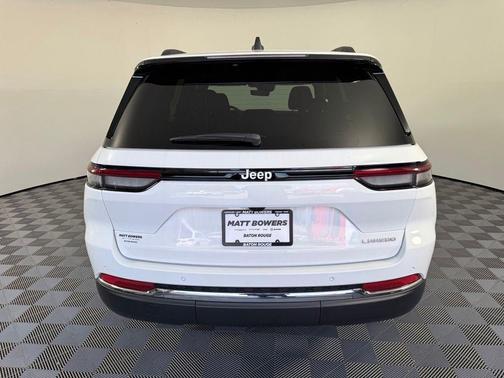 Bright White 2026 Jeep Grand Cherokee Laredo 4x2