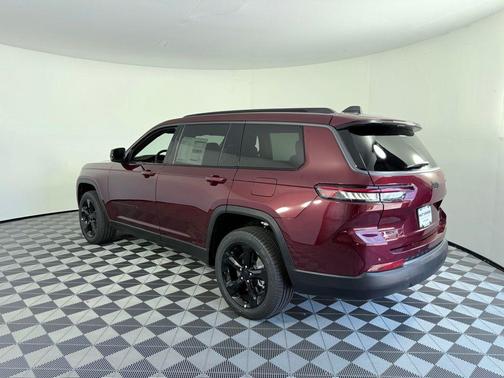 Velvet Red Pearlcoat 2026 Jeep Grand Cherokee Limited