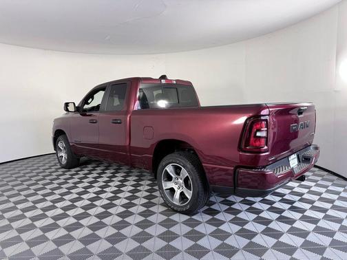 Delmonico Red Pearlcoat 2025 RAM 1500 Tradesman