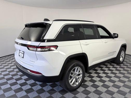 Bright White 2026 Jeep Grand Cherokee Laredo X 4x2