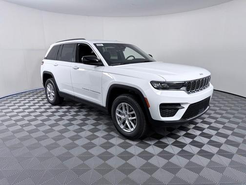 Bright White 2026 Jeep Grand Cherokee Laredo X 4x2