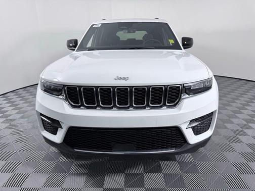 Bright White 2026 Jeep Grand Cherokee Laredo X 4x2