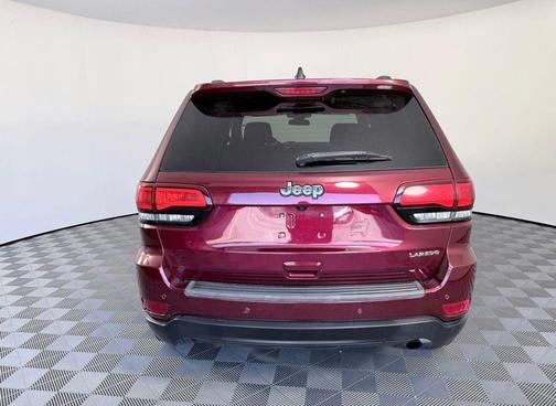Velvet Red Pearlcoat 2021 Jeep Grand Cherokee Laredo E