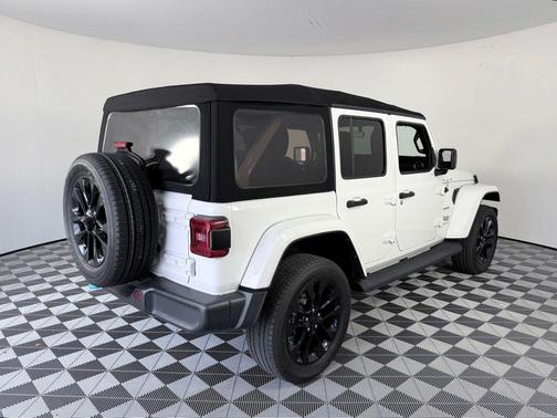 Bright White Clearcoat 2023 Jeep Wrangler 4xe Sahara