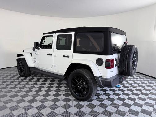Bright White Clearcoat 2023 Jeep Wrangler 4xe Sahara