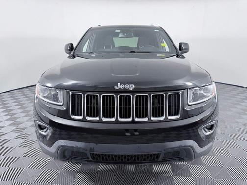 Brilliant Black Crystal Pearlcoat 2016 Jeep Grand Cherokee Laredo