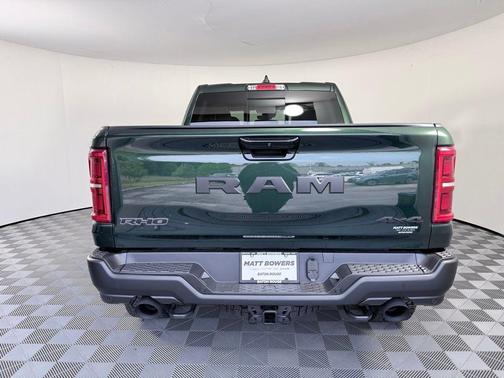 Serrano Red 2026 RAM 1500 RHO