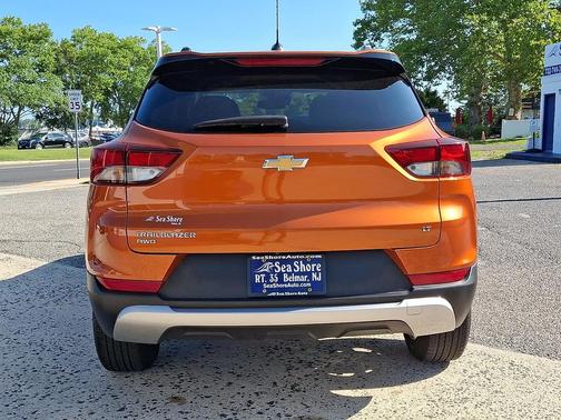 Vivid Orange Metallic 2023 Chevrolet Trailblazer LT