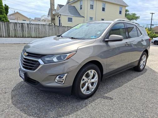 Sandy Ridge Metallic 2018 Chevrolet Equinox 2LT