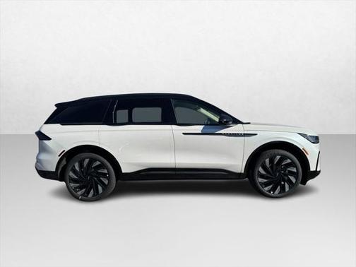 2025 Lincoln Nautilus Reserve
