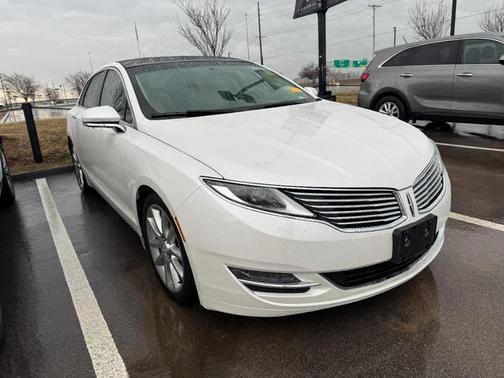 2016 Lincoln MKZ Base