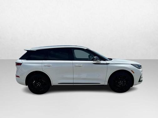 PRISTINE WHITE MET 3C 2023 Lincoln Corsair Standard