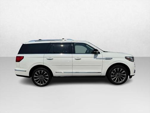 2020 Lincoln Navigator Standard