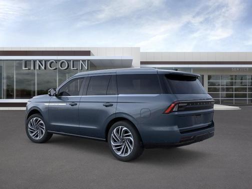 FLIGHT BLUE METALLIC CC 2026 Lincoln Navigator Reserve
