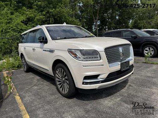 WHITE PLATINUM TRI-COAT MET 2018 Lincoln Navigator L Reserve