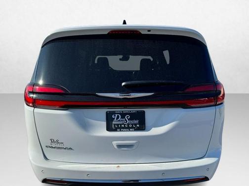 2025 Chrysler Pacifica L