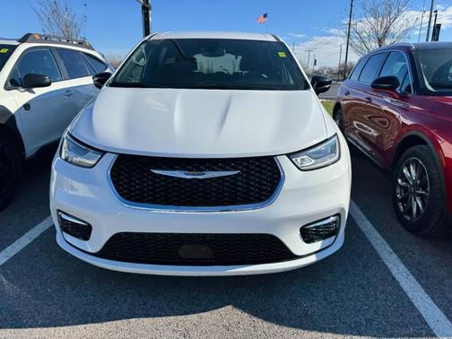 2025 Chrysler Pacifica L