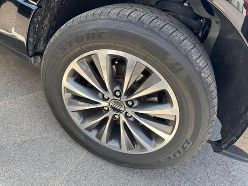 2016 Lincoln Navigator Select