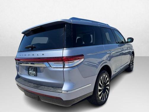 CHRMA CRYSTL BLUE MET PC 2024 Lincoln Navigator Black Label