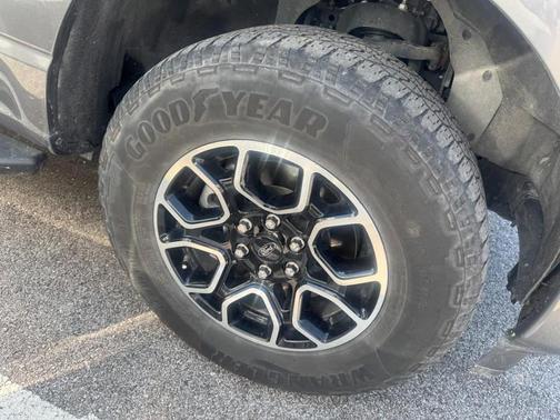 CARBONIZED GRAY METALLIC 2023 Ford F-150 XLT