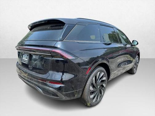 2025 Lincoln Nautilus Reserve