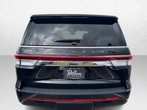 INFINITE BLACK 2022 Lincoln Navigator Reserve