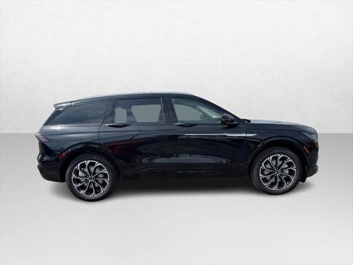 2025 Lincoln Nautilus Reserve