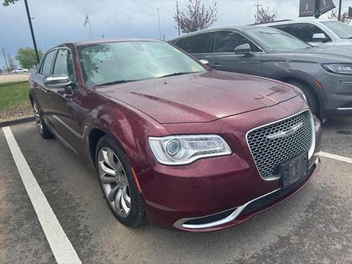 2019 Chrysler 300 Touring