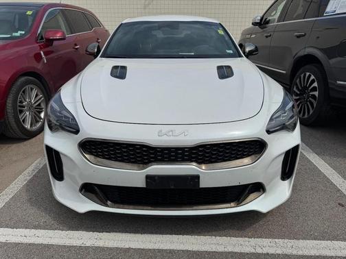 Snow White Pearl 2022 Kia Stinger GT-Line