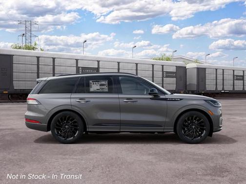 Asher Gray Metallic Clearcoat 2027 Lincoln Aviator Reserve AWD