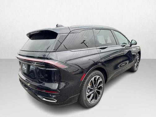 2025 Lincoln Nautilus Reserve