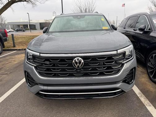 2025 Volkswagen Atlas 2.0T SEL Premium R-Line 4MOTION