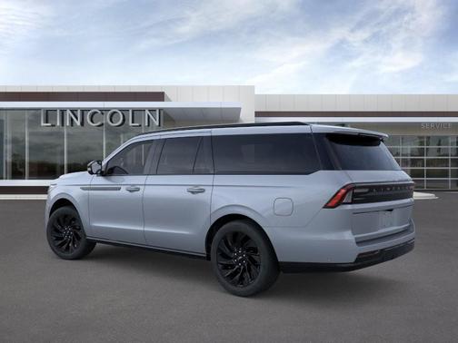 GRAY MIST METALLIC TRI-COAT 2026 Lincoln Navigator Reserve