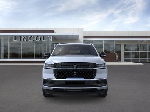 GRAY MIST METALLIC TRI-COAT 2026 Lincoln Navigator Reserve
