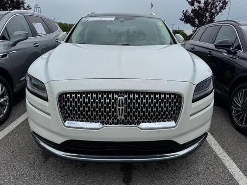 PRISTINE WHITE MET 3C 2022 Lincoln Nautilus Reserve