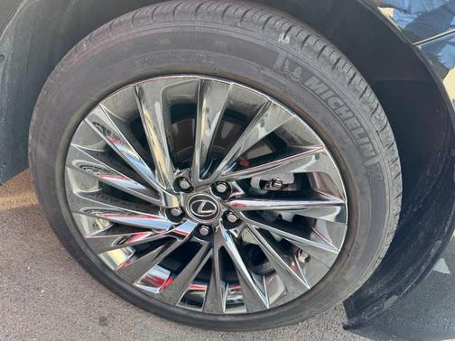 2024 Lexus ES 350 Ultra Luxury