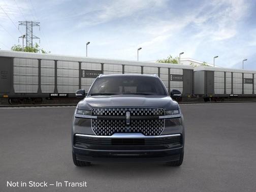 Infinite Black Metallic Clearcoat 2026 Lincoln Navigator Reserve