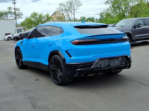 Blue 2025 Lamborghini Urus SE