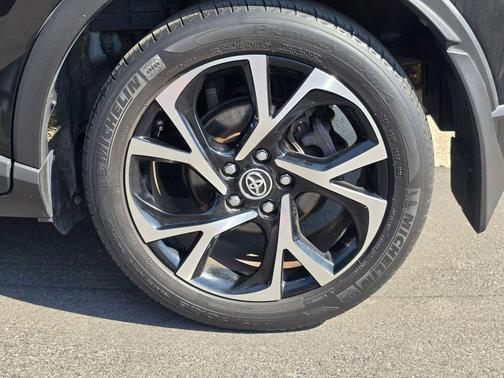 Black Sand Pearl 2018 Toyota C-HR XLE