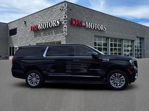 2023 GMC Yukon XL SLT