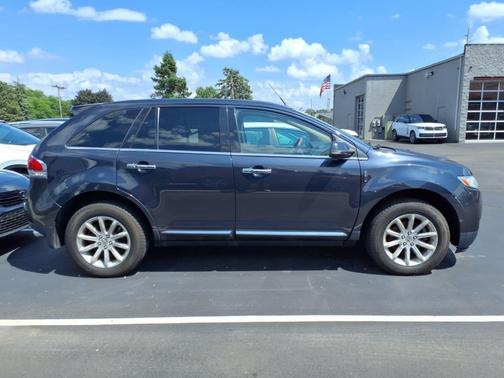 2013 Lincoln MKX Base