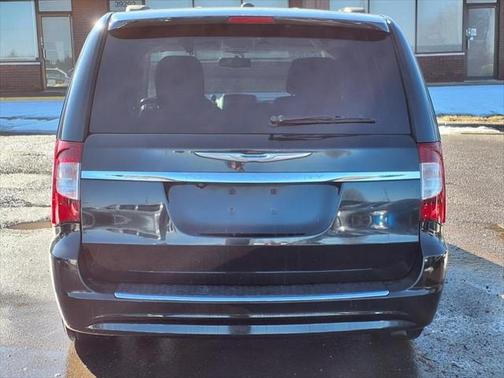 2015 Chrysler Town & Country Touring