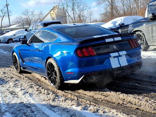 2017 Ford Shelby GT350 Base