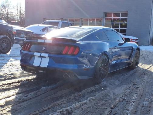 2017 Ford Shelby GT350 Base