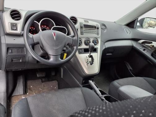 2010 Pontiac Vibe Base