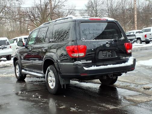 2005 Toyota Sequoia SR5