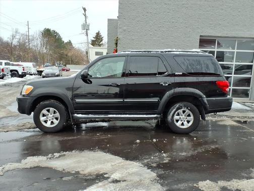 2005 Toyota Sequoia SR5